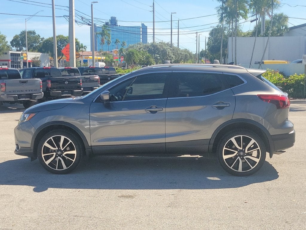 2017 Nissan Rogue Sport SL w/Premium/Platinum Pkg