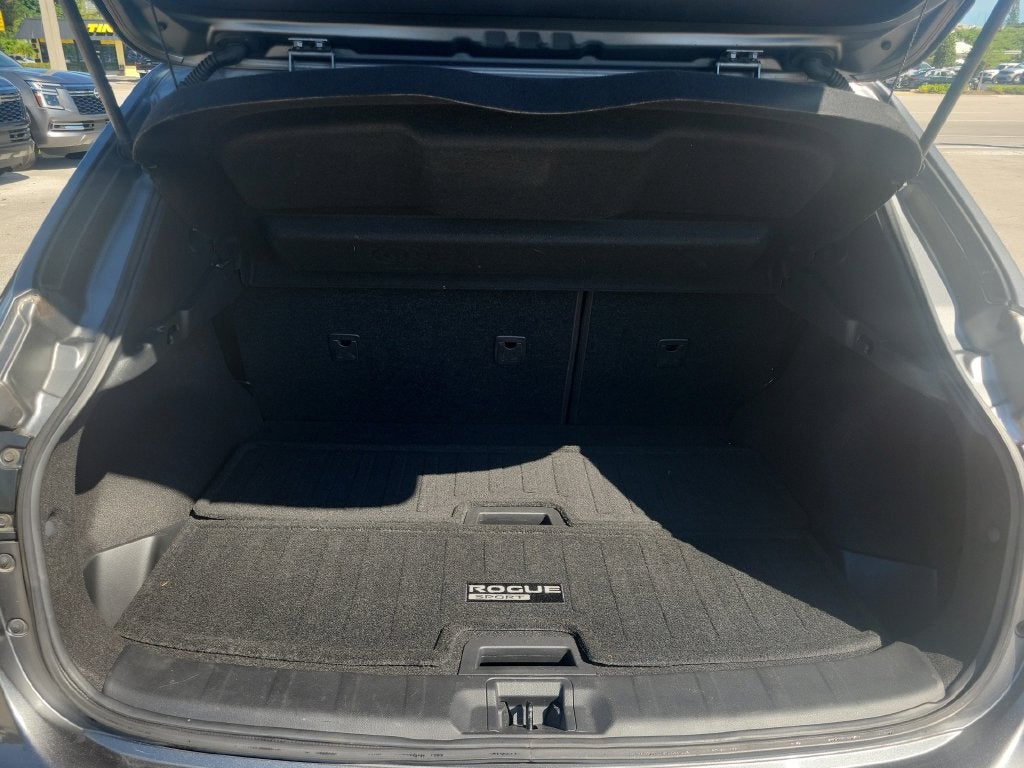 2017 Nissan Rogue Sport SL w/Premium/Platinum Pkg