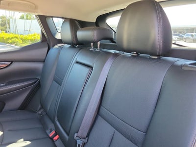 2017 Nissan Rogue Sport SL w/Premium/Platinum Pkg