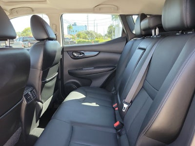2017 Nissan Rogue Sport SL w/Premium/Platinum Pkg
