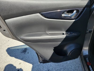 2017 Nissan Rogue Sport SL w/Premium/Platinum Pkg