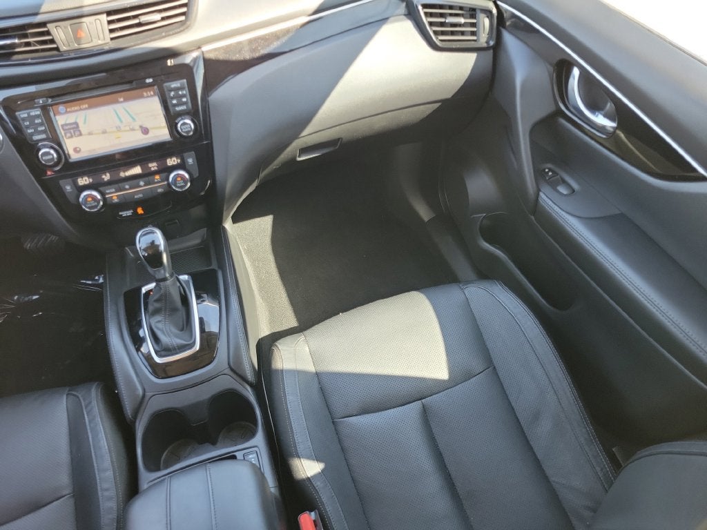 2017 Nissan Rogue Sport SL w/Premium/Platinum Pkg