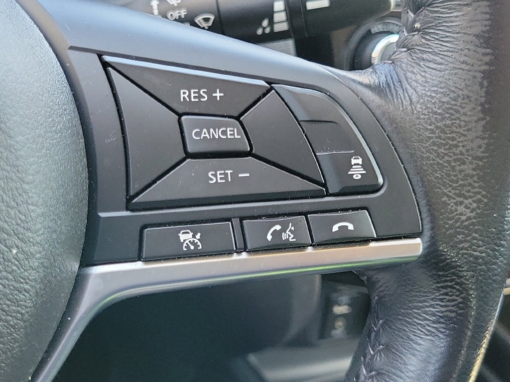 2017 Nissan Rogue Sport SL w/Premium/Platinum Pkg