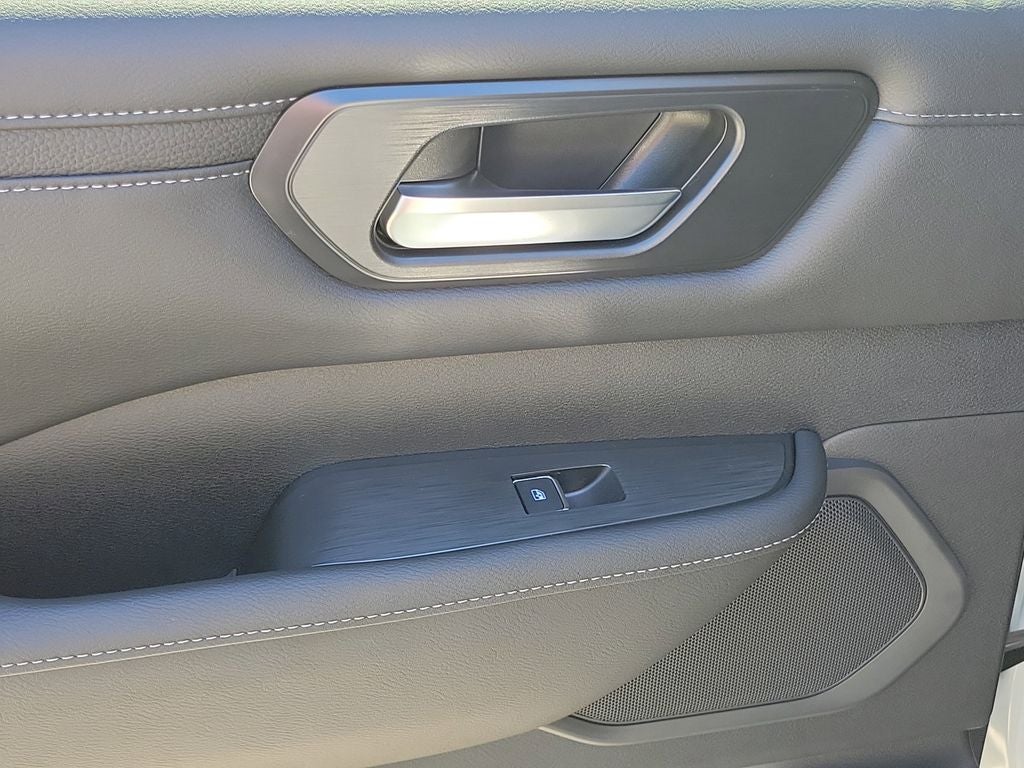 2026 Nissan Armada SV