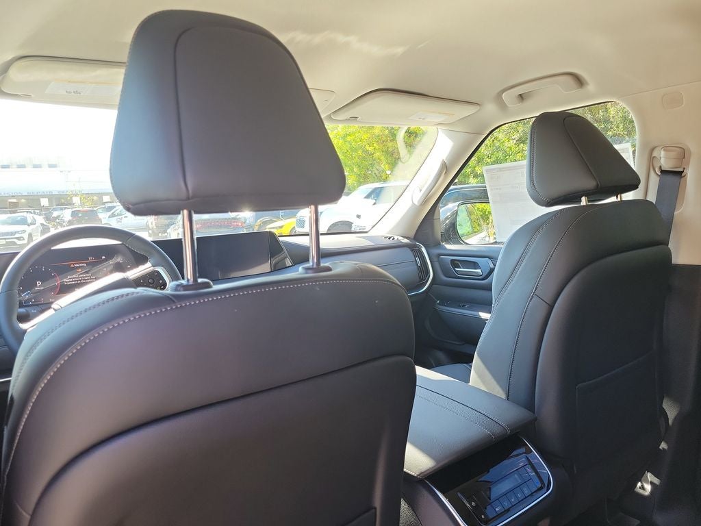 2026 Nissan Armada SV