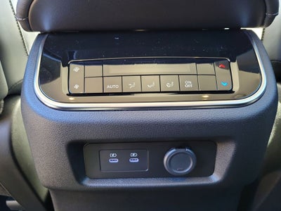 2026 Nissan Armada SV