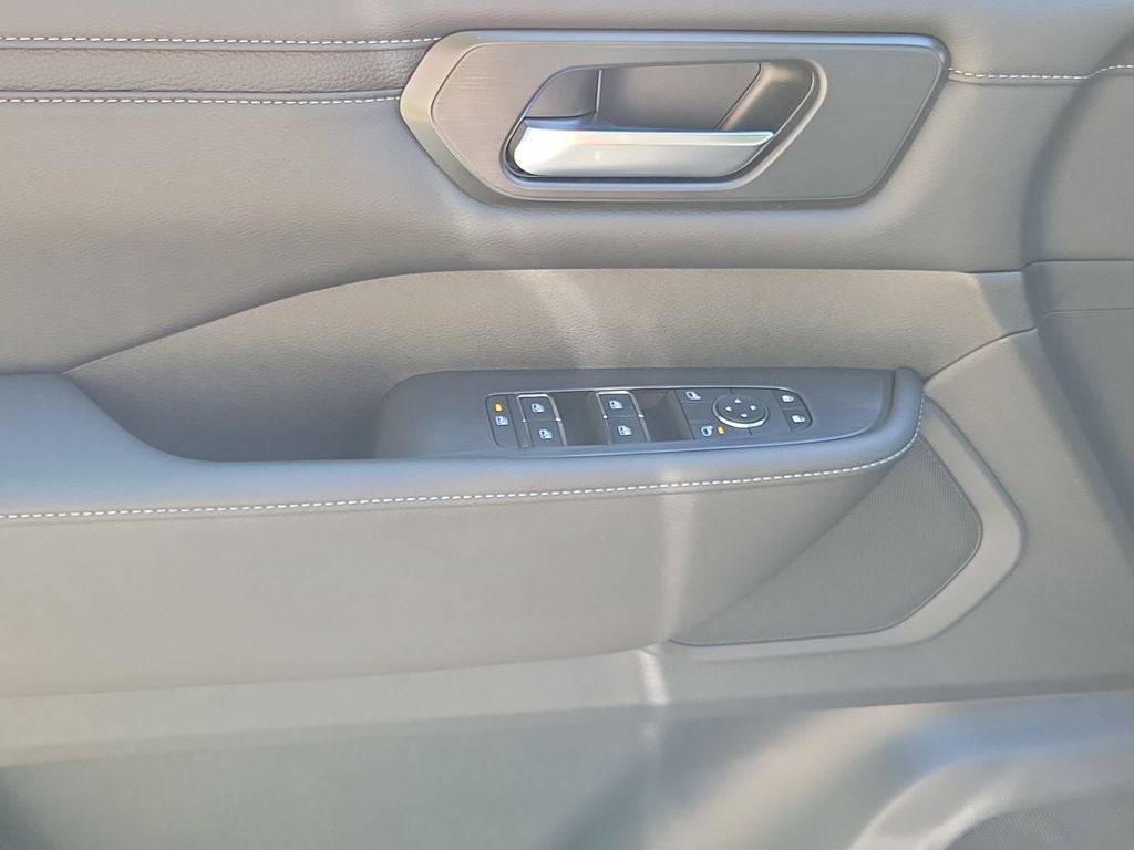 2026 Nissan Armada SV