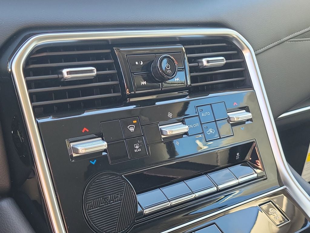 2026 Nissan Armada SV