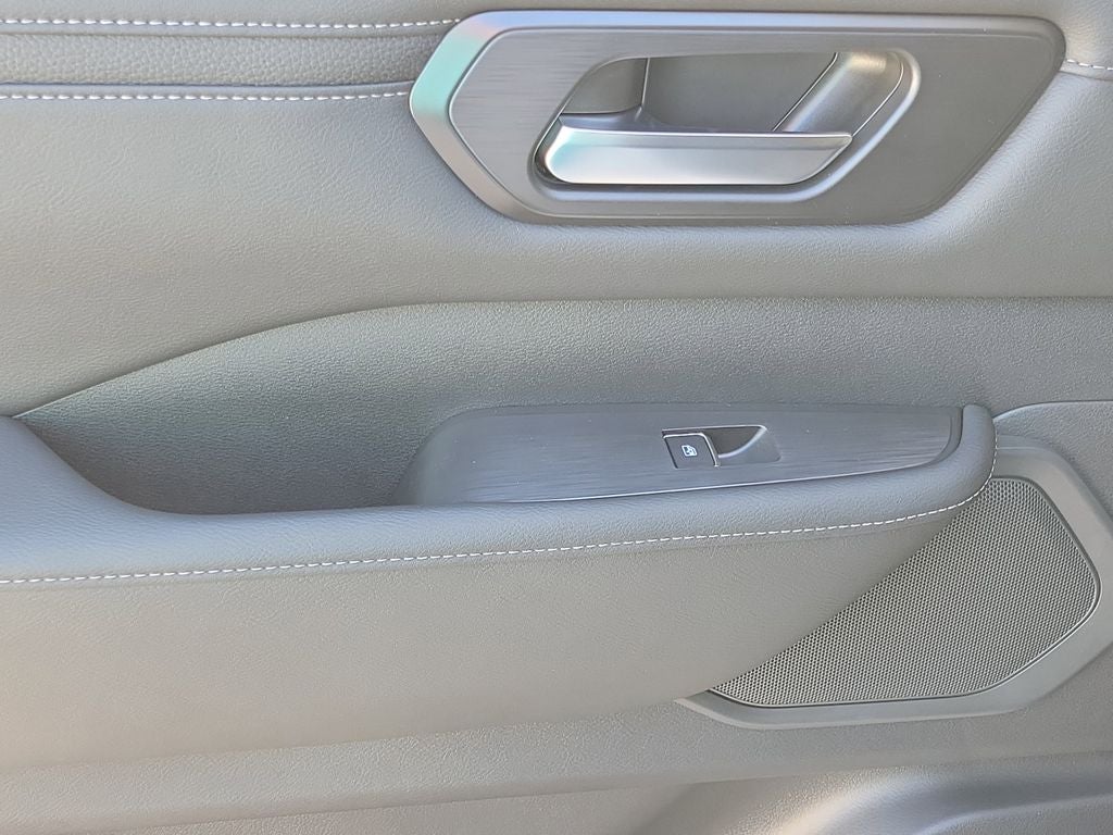 2026 Nissan Armada SV