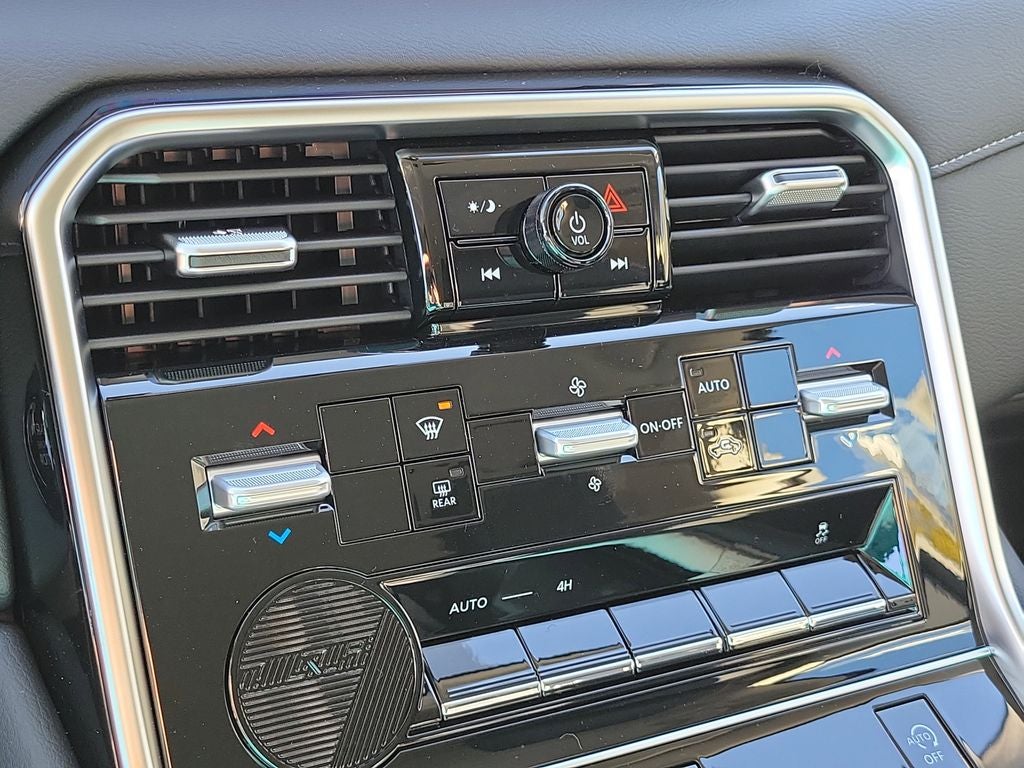 2026 Nissan Armada SV