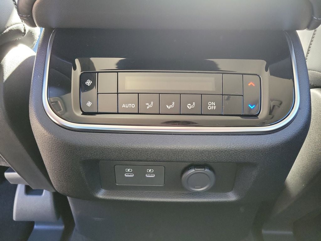 2026 Nissan Armada SV