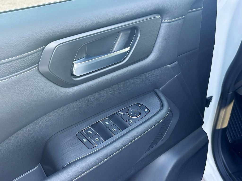 2026 Nissan Armada SV