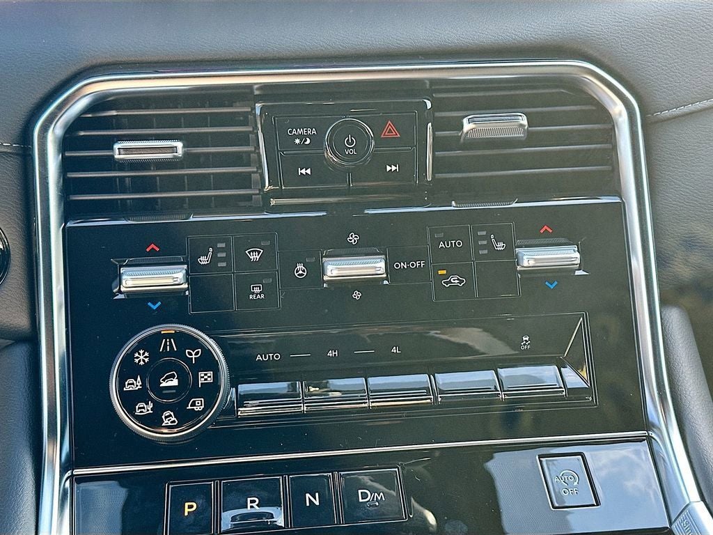 2026 Nissan Armada SL Captains Chairs