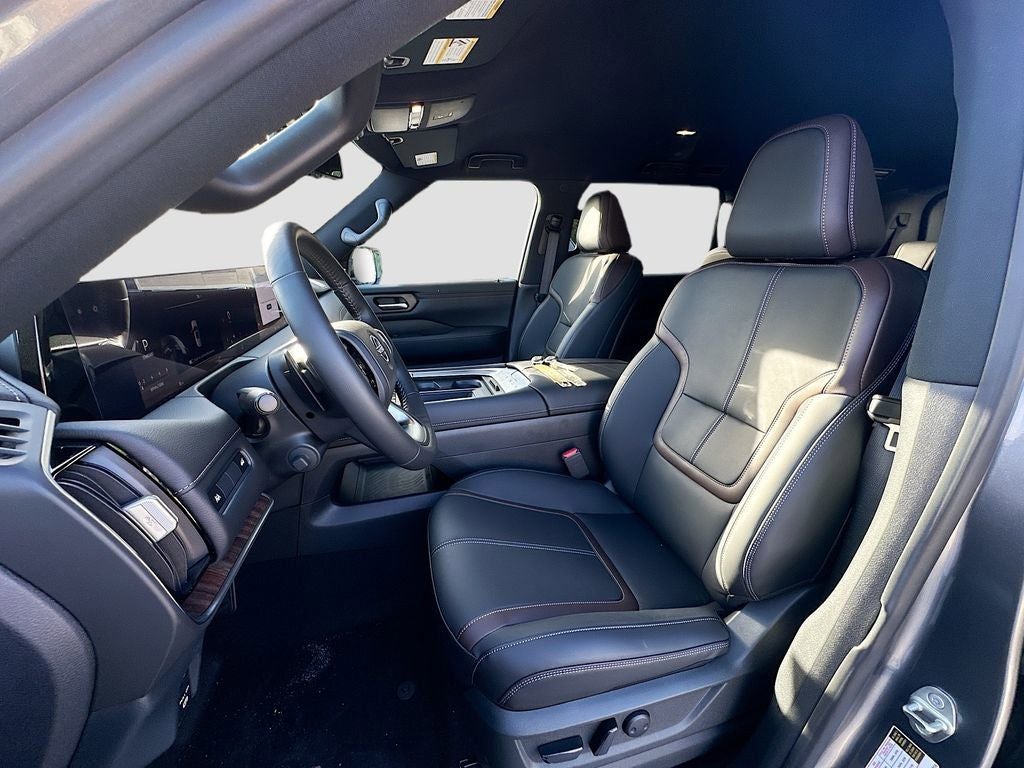 2026 Nissan Armada SL Captains Chairs