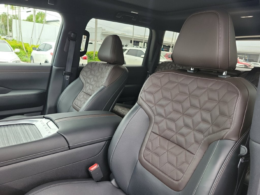 2025 Nissan Armada Platinum