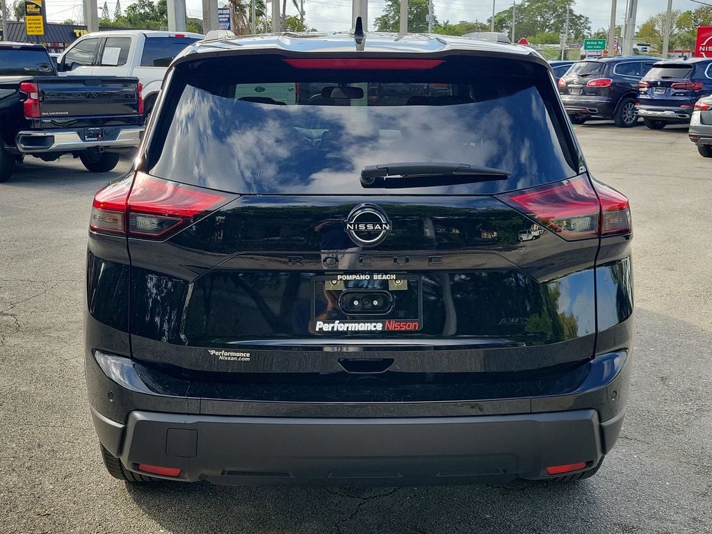 2026 Nissan Rogue Dark Armor