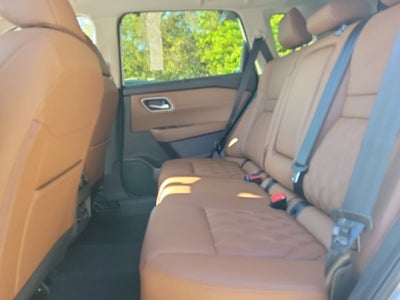 2026 Nissan Rogue Platinum Premium