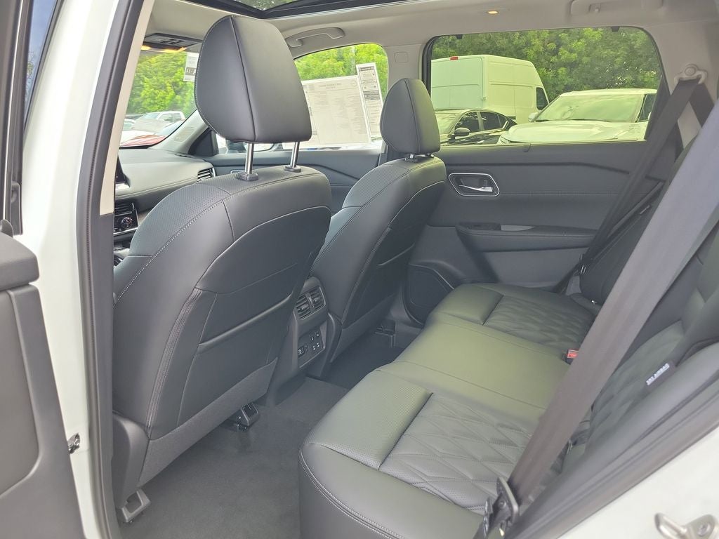 2026 Nissan Rogue Platinum Premium