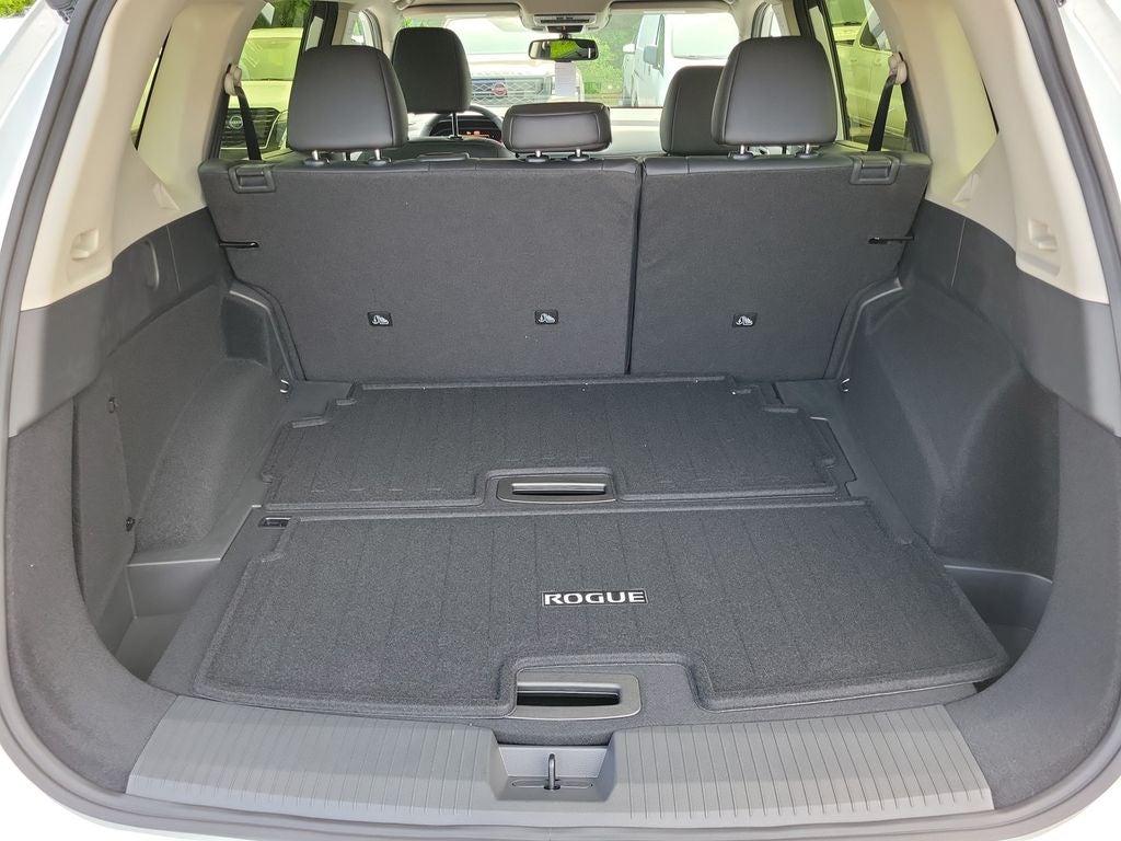 2026 Nissan Rogue Platinum Premium