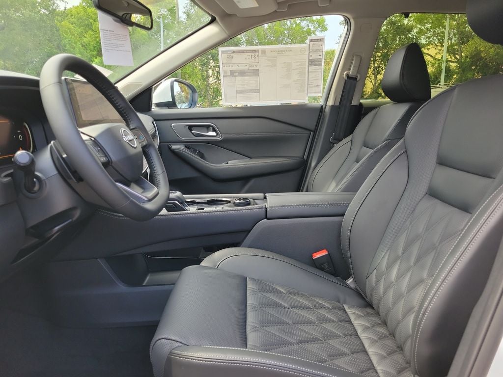 2026 Nissan Rogue Platinum Premium