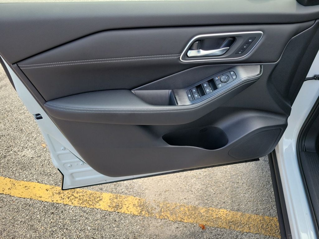 2026 Nissan Rogue Platinum Premium
