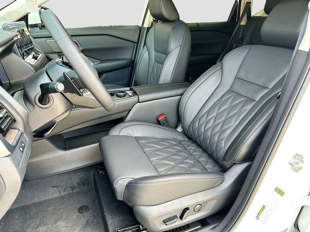 2026 Nissan Rogue Platinum Premium