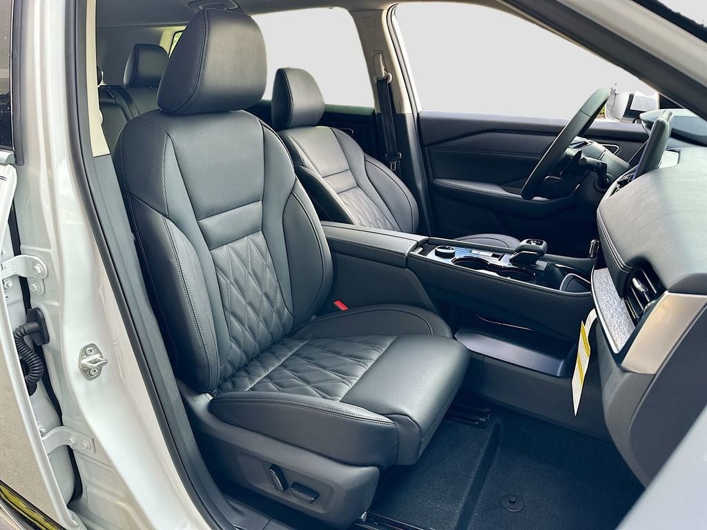 2026 Nissan Rogue Platinum Premium