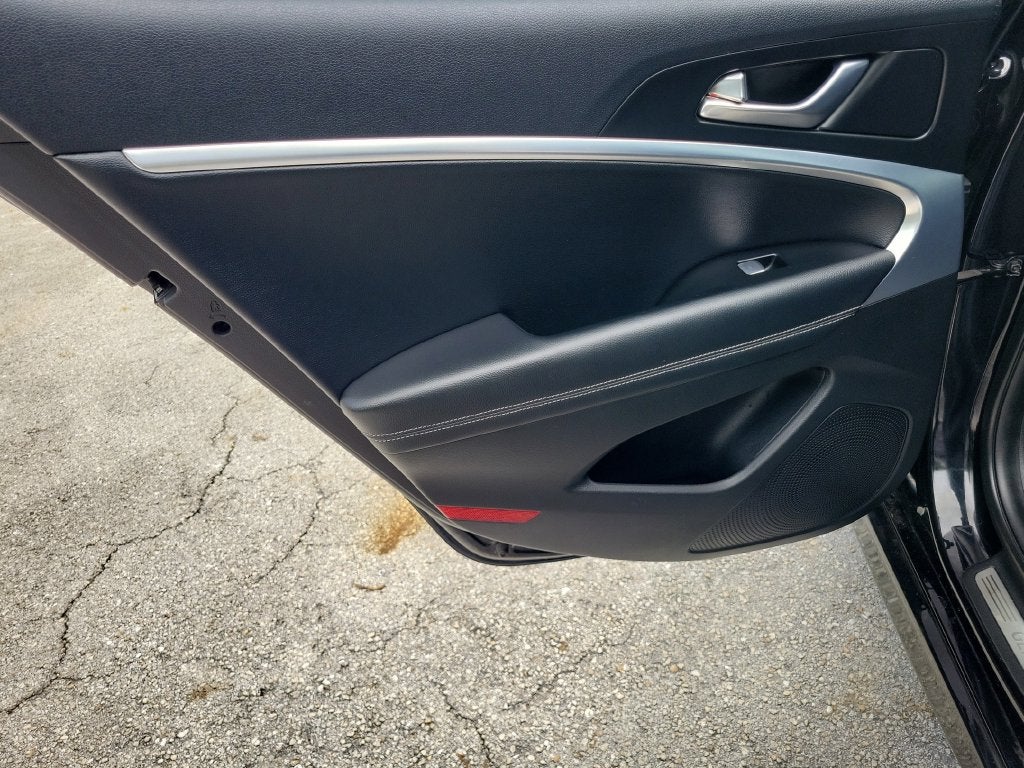 2020 Genesis G70 2.0T