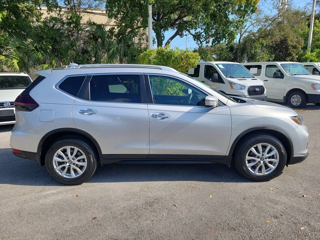 2017 Nissan Rogue SV