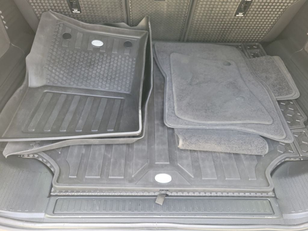 2021 Land Rover Defender 110 Standard