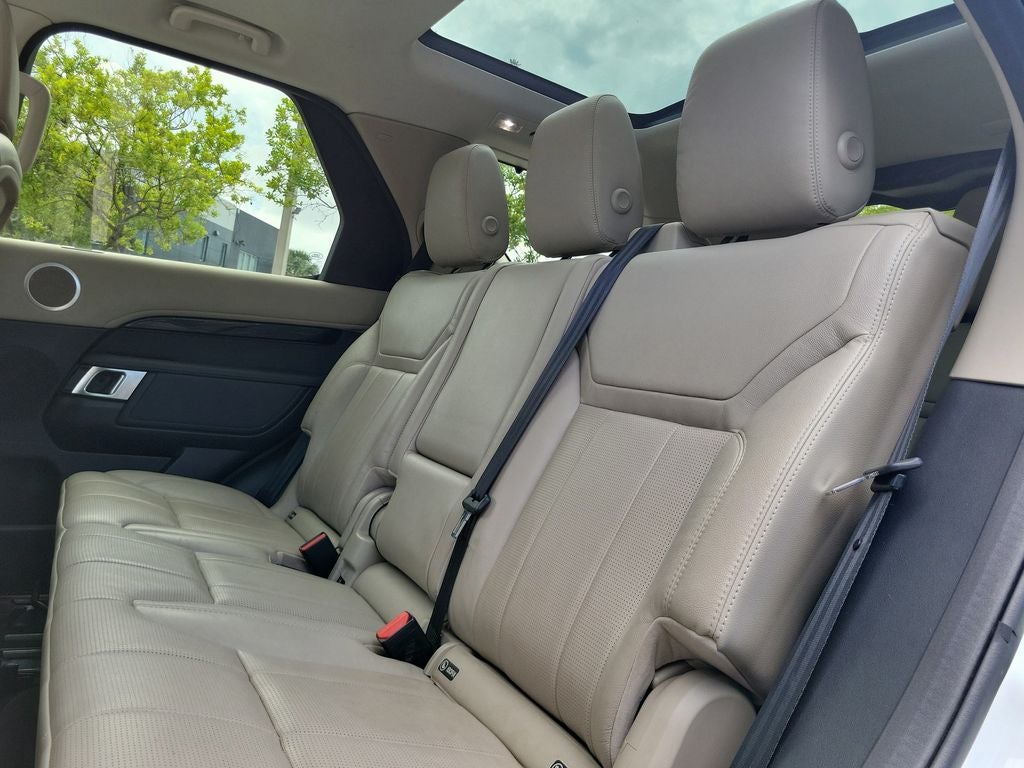 2017 Land Rover Discovery SE