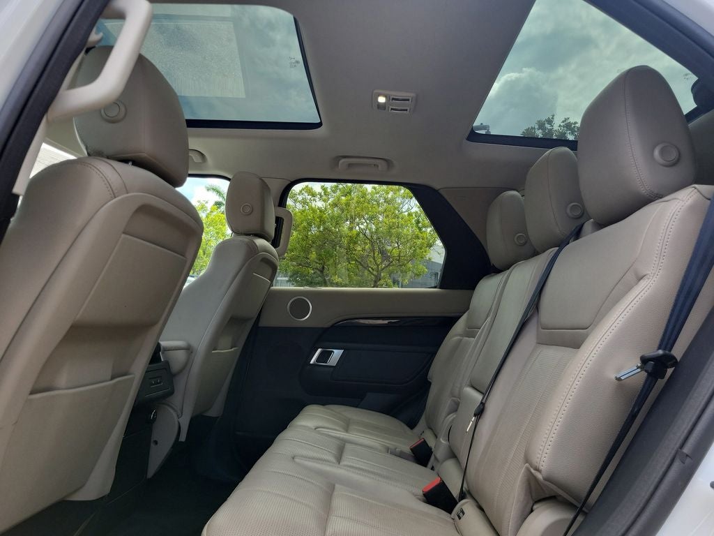 2017 Land Rover Discovery SE