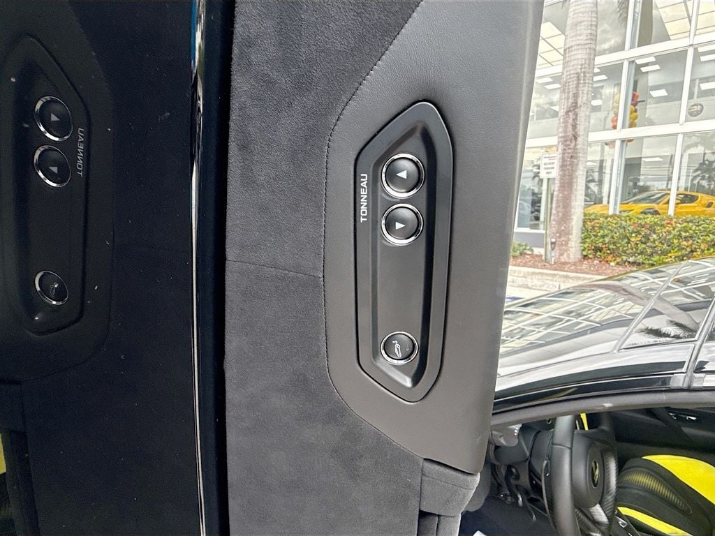 2025 McLaren 750S SPIDER