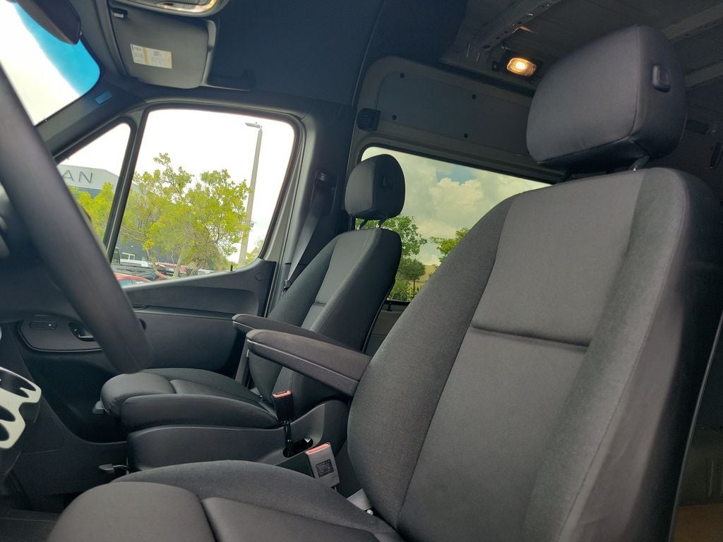 2024 Mercedes-Benz Sprinter 2500 Cargo 144 WB