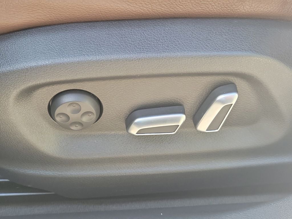 2018 Audi Q3 2.0T Premium Pano Roof