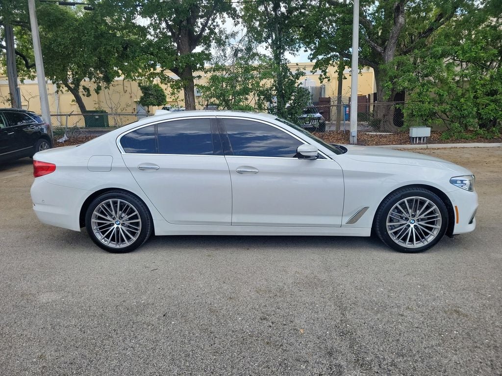 2018 BMW 5 Series 540i w/PREMIUM PACKAGE