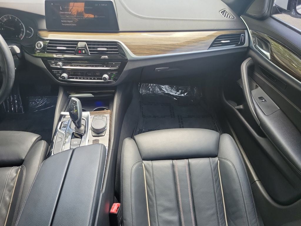 2018 BMW 5 Series 540i w/PREMIUM PACKAGE