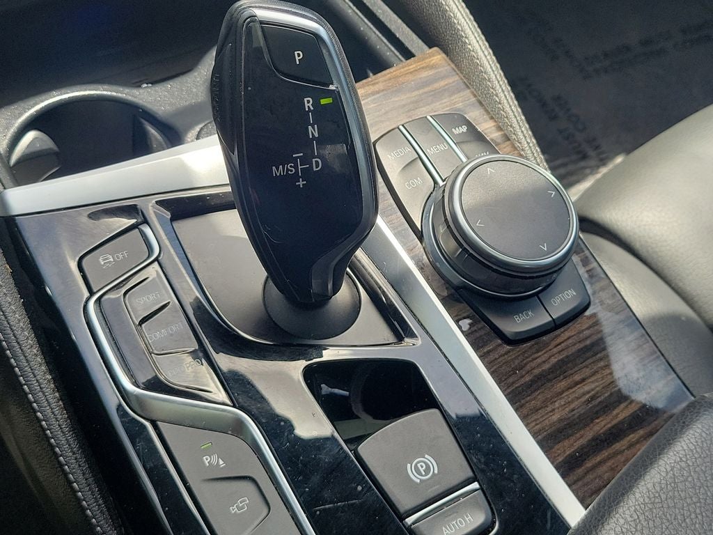 2018 BMW 5 Series 540i w/PREMIUM PACKAGE