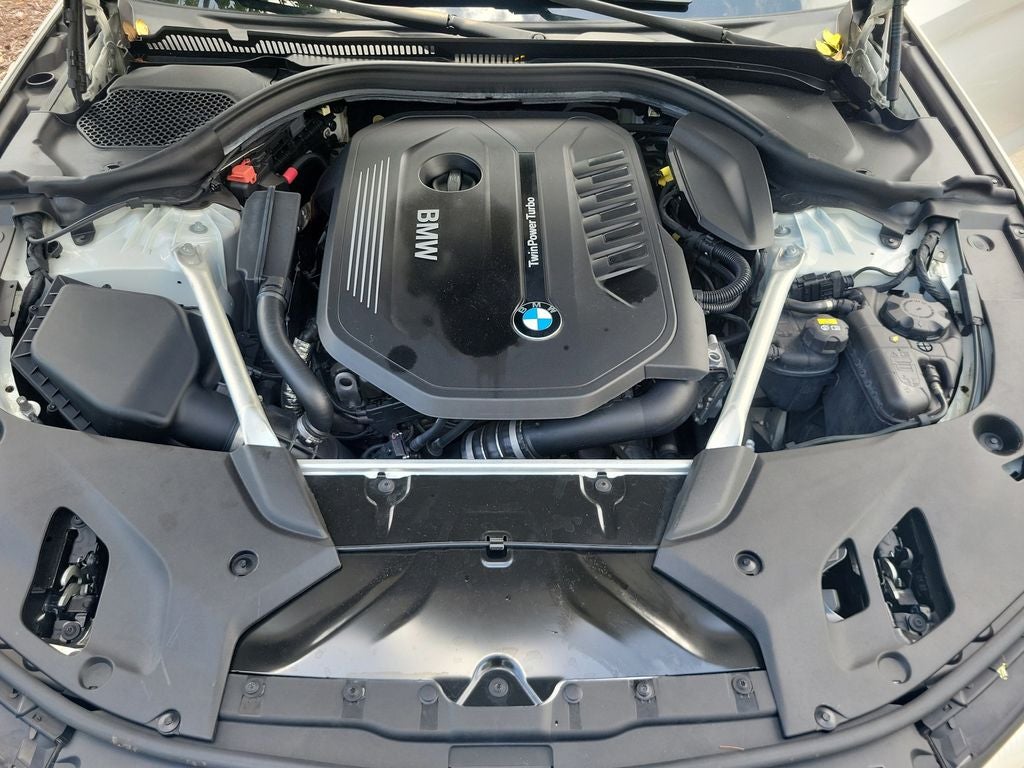 2018 BMW 5 Series 540i w/PREMIUM PACKAGE