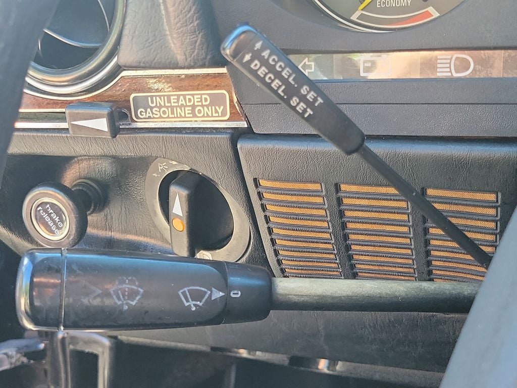 1981 Mercedes-Benz 300-Class 380 SL