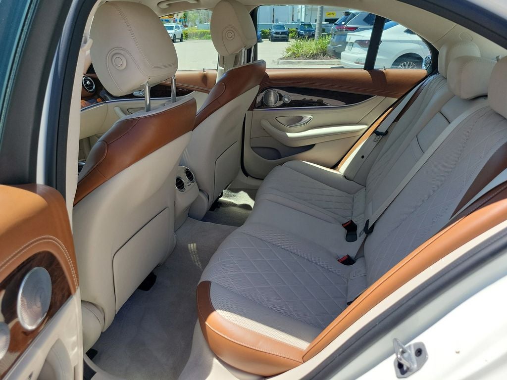 2019 Mercedes-Benz E-Class E 300 4MATIC® PREMIUM PACKAGE