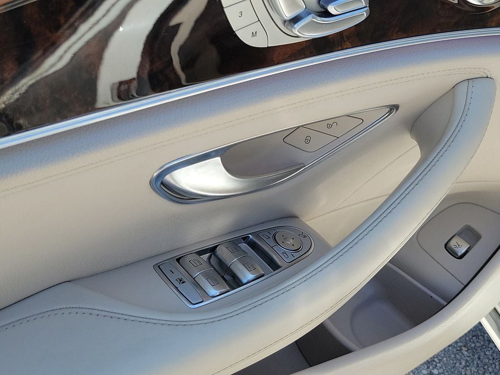 2019 Mercedes-Benz E-Class E 300 4MATIC® PREMIUM PACKAGE