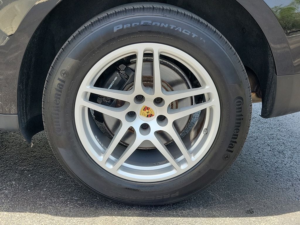 2021 Porsche Macan Base