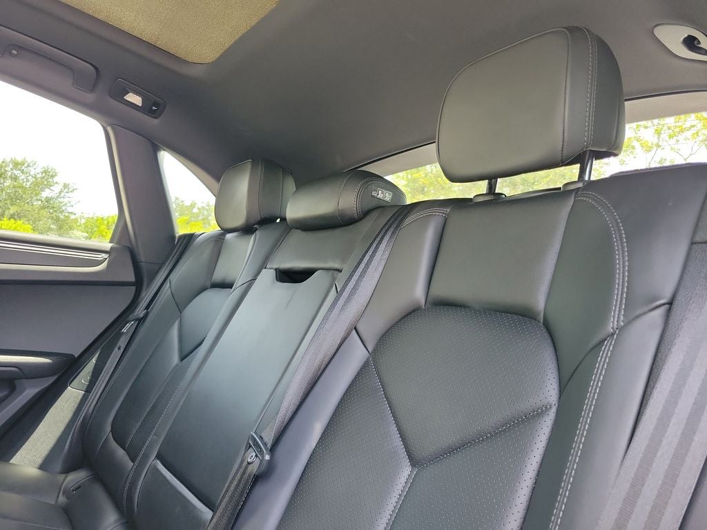 2021 Porsche Macan Base