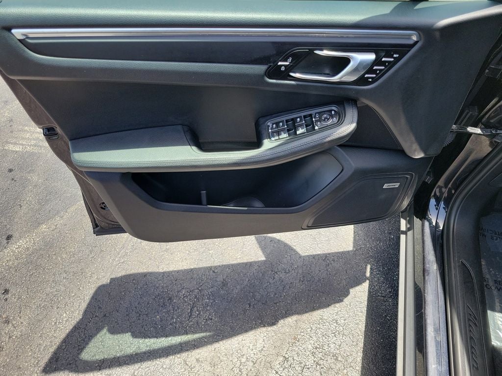 2021 Porsche Macan Base
