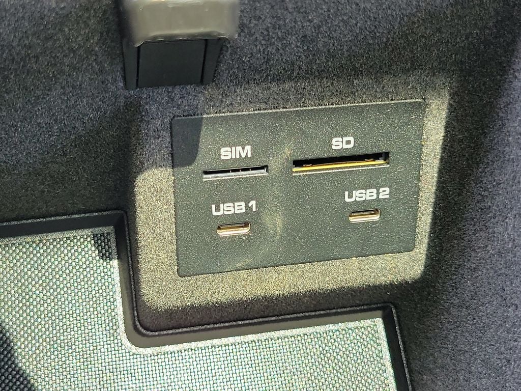 2021 Porsche Macan Base