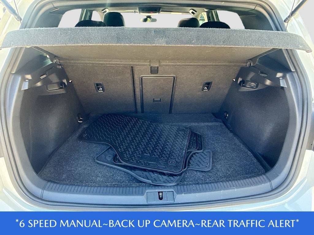 2019 Volkswagen Golf R DCC & Navigation 4Motion