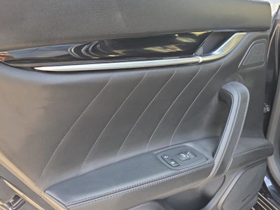 2022 Maserati Ghibli Modena Q4
