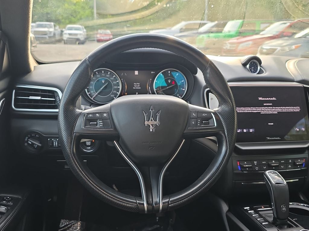 2022 Maserati Ghibli Modena Q4