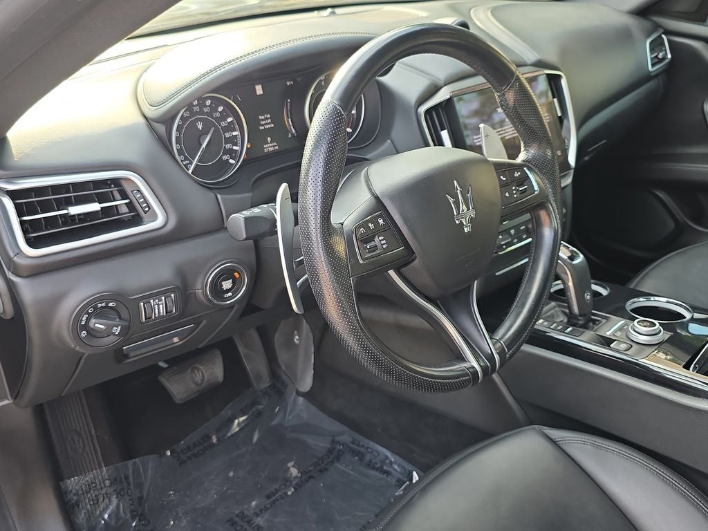 2022 Maserati Ghibli Modena Q4
